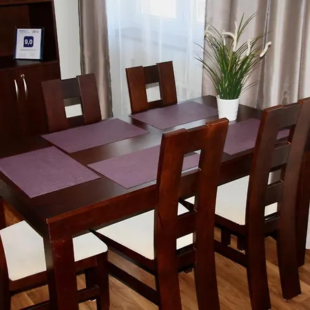 Kasztanowy Centrum זקופאנה